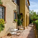 Casa de Campo Borgo Riccio *