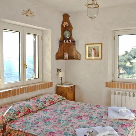 منزل ريفي Borgo Riccio Torchiara