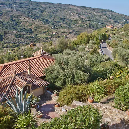 Borgo Riccio * Torchiara