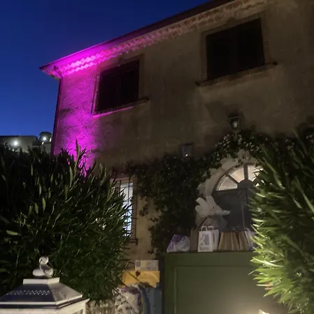 منزل ريفي Borgo Riccio *