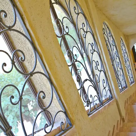 منزل ريفي Borgo Riccio